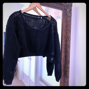 Black sweater crop